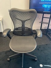 Herman Miller Mirra 1