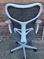 Herman Miller Mirra Slight